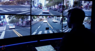 Tesla robotaksiləri uzaqdan idarəetməni fövqəladə vəziyyətlərdə necə tətbiq edir?