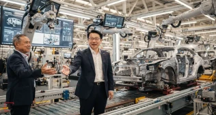 Toyota-nın yeni rəhbəri Kenta Kon: Avtomobil Sənayesində Nə Dəyişəcək?