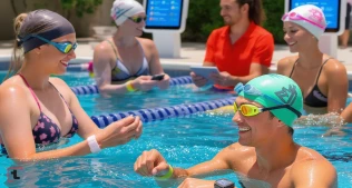 AI ilə işləyən portativ üzgüçülük cihazları hovuz təcrübəsini necə dəyişir?