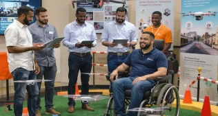 İlk dəfə: Ağıllı əlil arabası dronlarla maneələri necə aşkar edir?